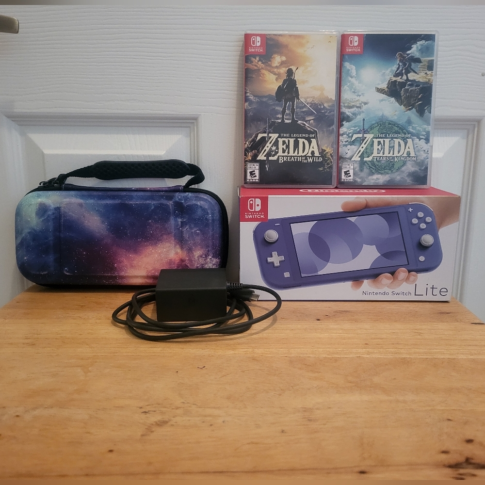 Nintendo Switch Lite (Dark Blue) Bundle